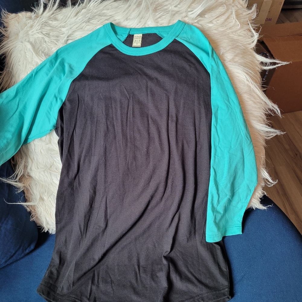 Raglan Shirt Black and Teal